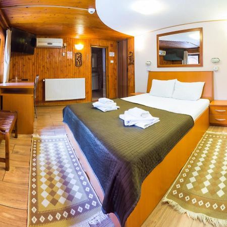 Pensiunea Casa Verde Bucuresti Экстерьер фото