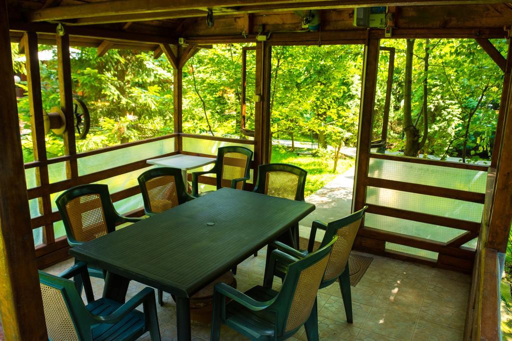 Pensiunea Casa Verde Bucuresti Экстерьер фото