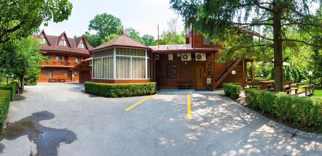Pensiunea Casa Verde Bucuresti Экстерьер фото