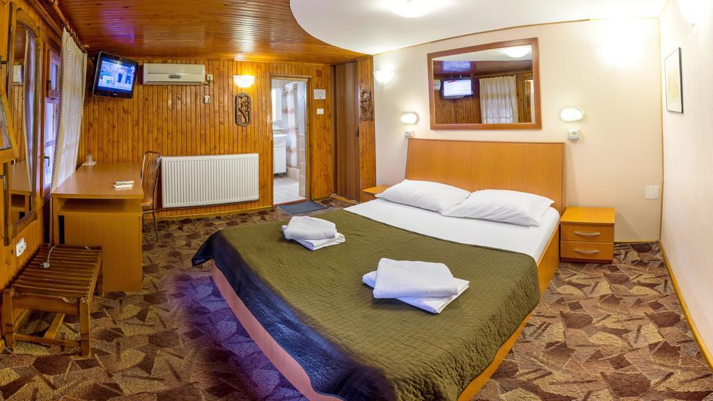 Pensiunea Casa Verde Bucuresti Экстерьер фото