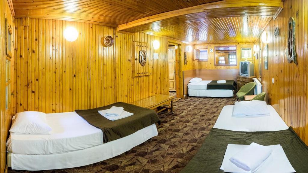 Pensiunea Casa Verde Bucuresti Экстерьер фото
